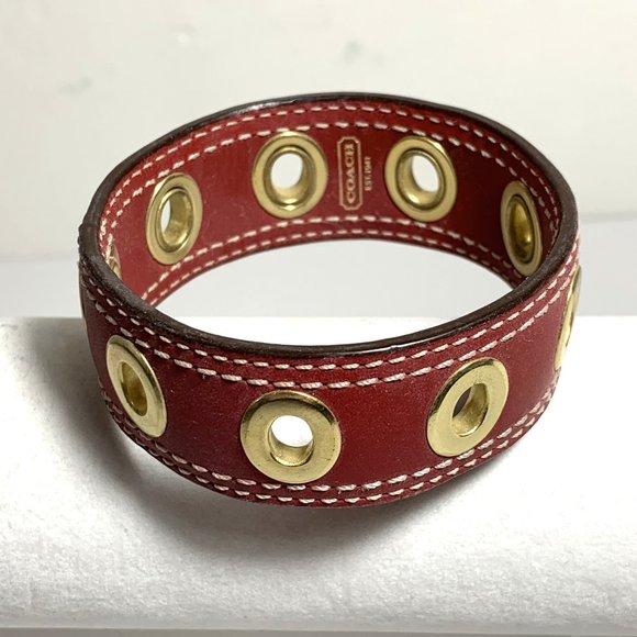Coach Leather Grommet Bangle Stackable Bracelet Red with Gold Hardware NEW - Picture 1 of 5